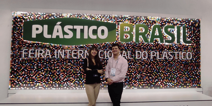 Elena y Juan en Plástico Brasil